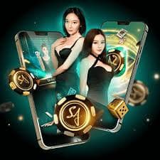 Pengguna dengan ponsel Android menikmati permainan sports dan casino secara lancar di naga403